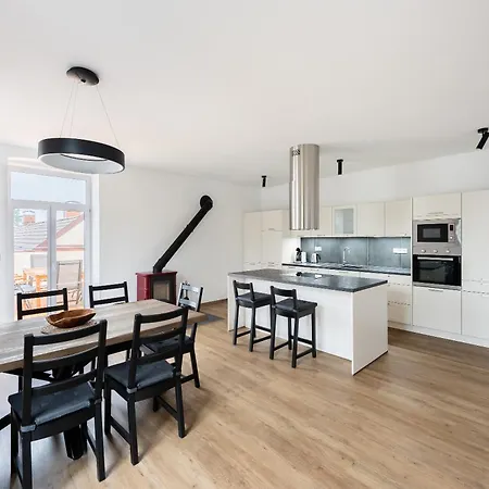 Vacov Apartment *