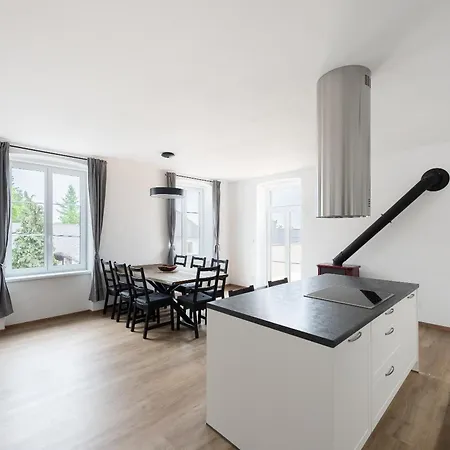 Vacov Apartment Apartament *